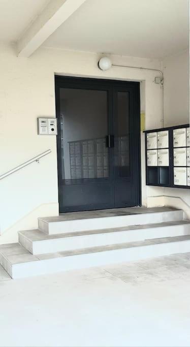 Apartment Quartier Des Emailleurs-t4 Avec Balcon Et Garage
