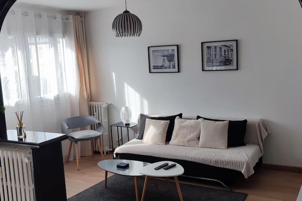 Apartment Quartier Des Emailleurs-t4 Avec Balcon Et Garage *